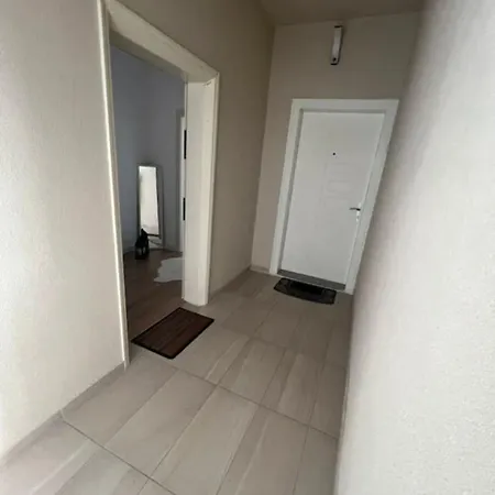 Elias House * Szkodra