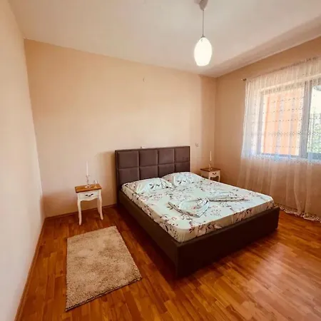 Apartament Elias House *
